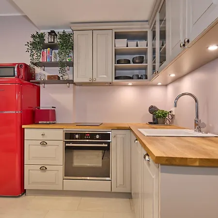 Stylish Central Tallinn Studio With Terrace And Parking * Таллінн