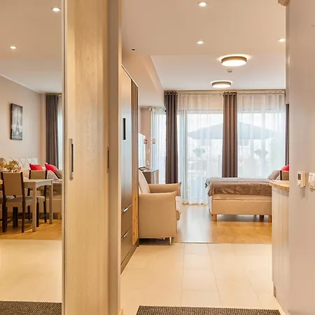 Lejlighed Stylish With Terrace, Parking And Ac