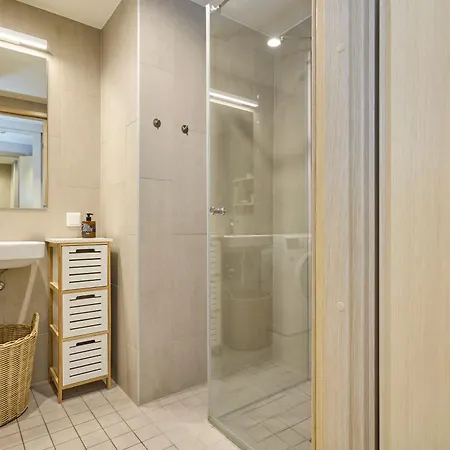 Stylish With Terrace, Parking And Ac 公寓 *