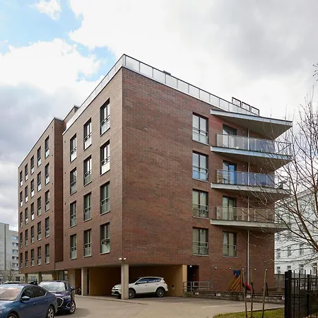 Апартаменти Stylish Central Tallinn Studio With Terrace And Parking