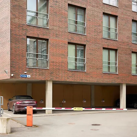 Stylish With Terrace, Parking And Ac *